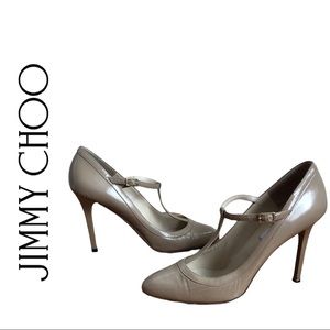 $695~JIMMY CHOO~Nude Patent Leather T-Strap Almond Toe Classic Pumps~8/8.5/39